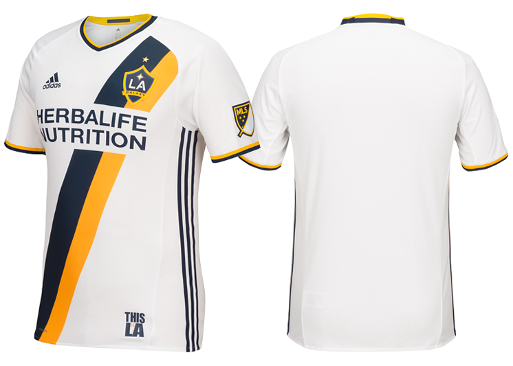 Kit Nerd Corner : Los Angeles home