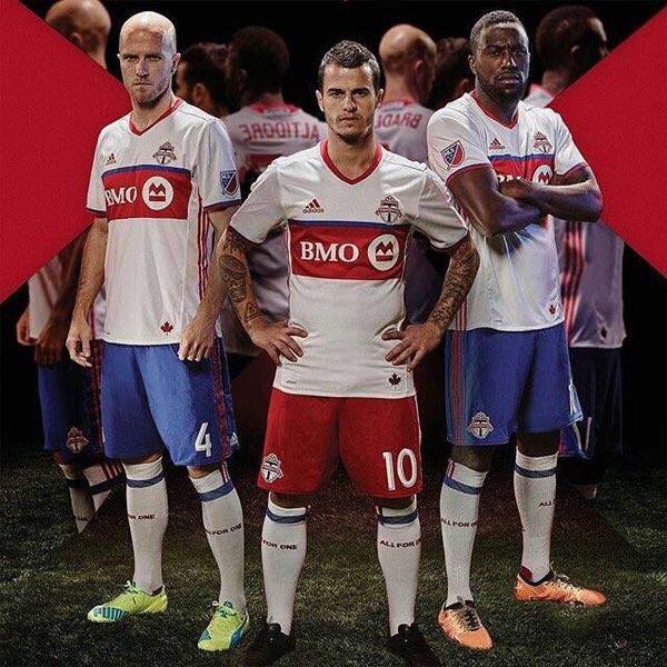 Kit Nerd Corner : Toronto away